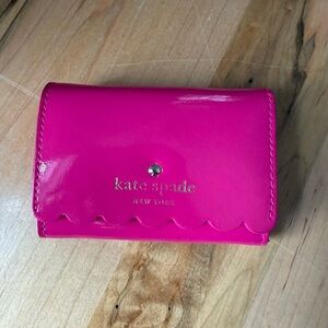 Kate Spade Scalloped Key Chain Wallet